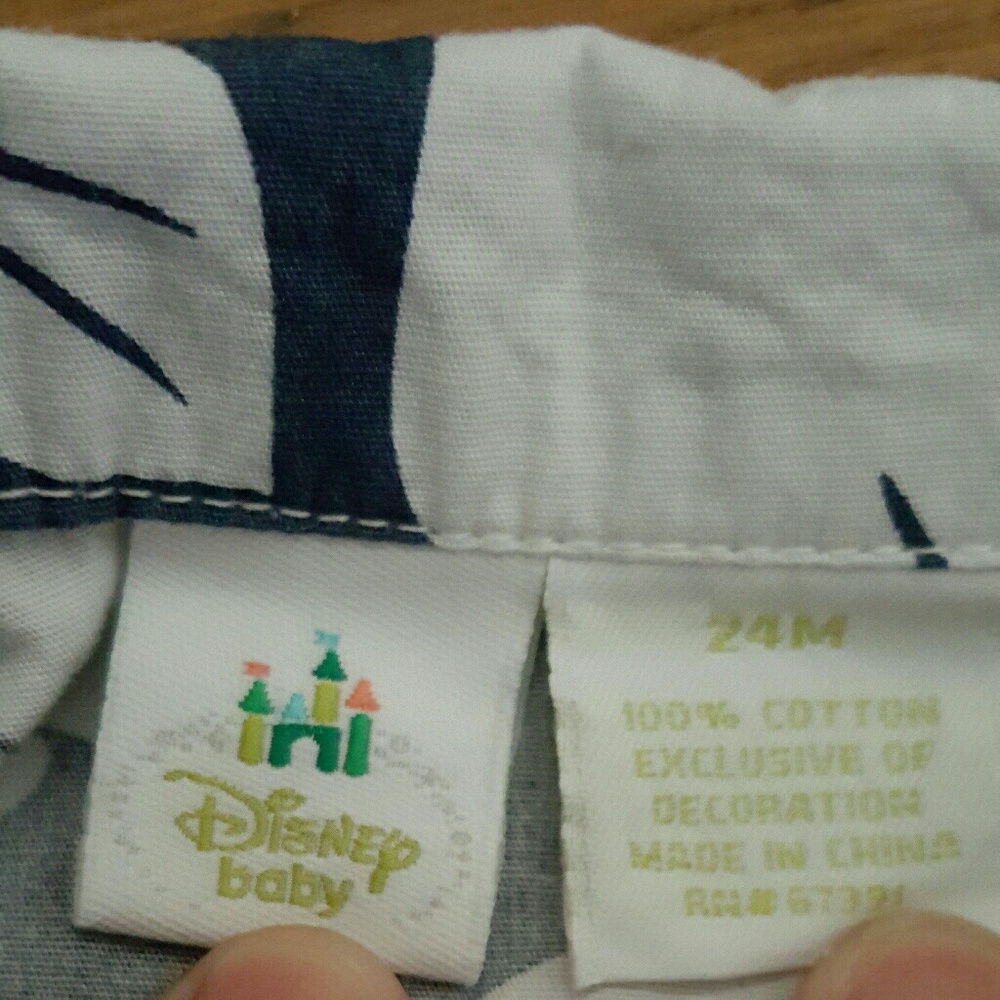 NWOT Disneyland 2pc Short Sleeve/shorts  'TIGGER' Outfit - Picture 3 of 3